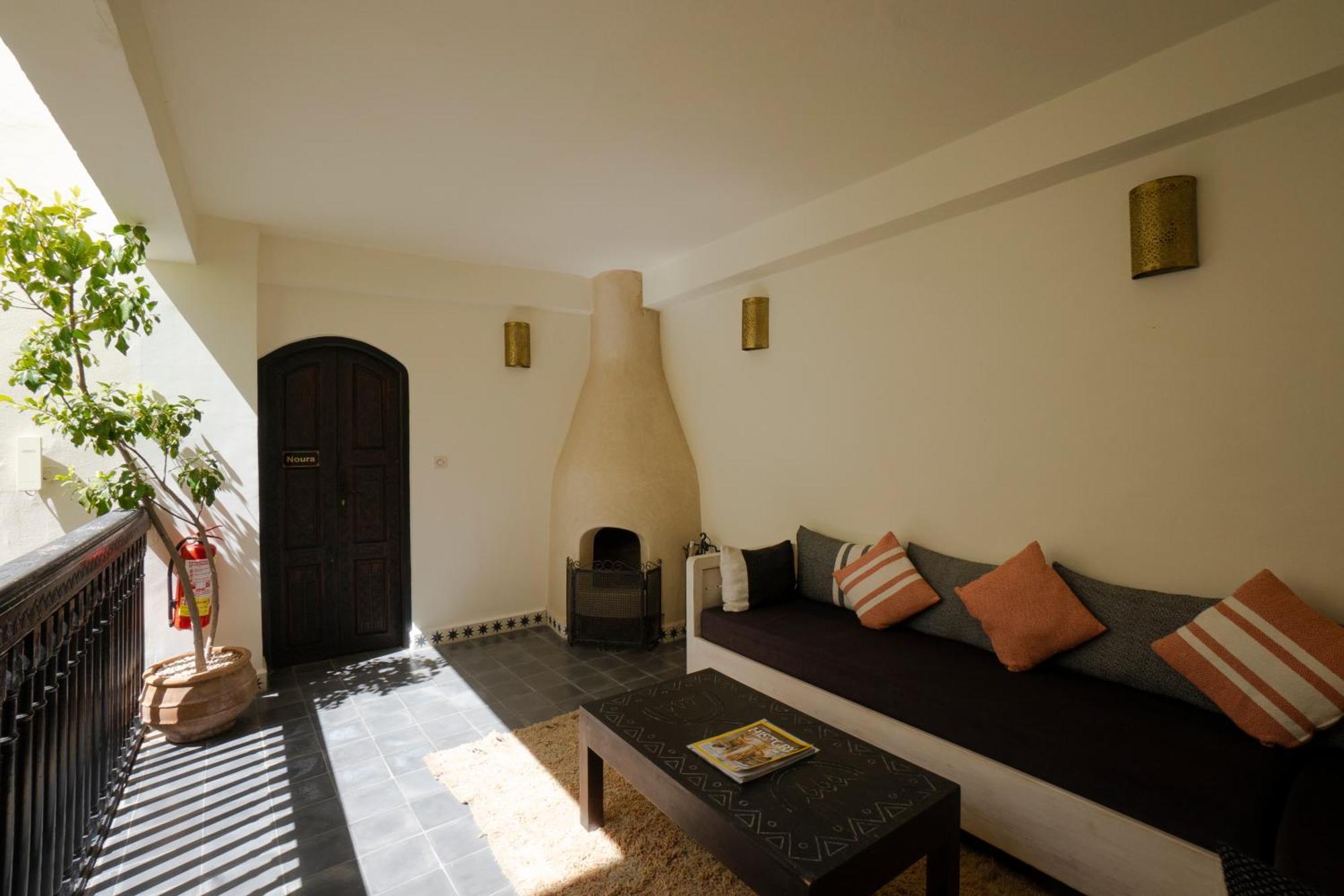 Riad Dar Nor Essaouira Bagian luar foto